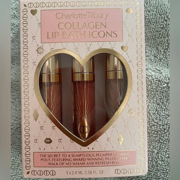 Charlotte Tilbury COLLAGEN LIP BATH ICONS KIT
LIMITED EDITION KIT - Picture 7 of 9